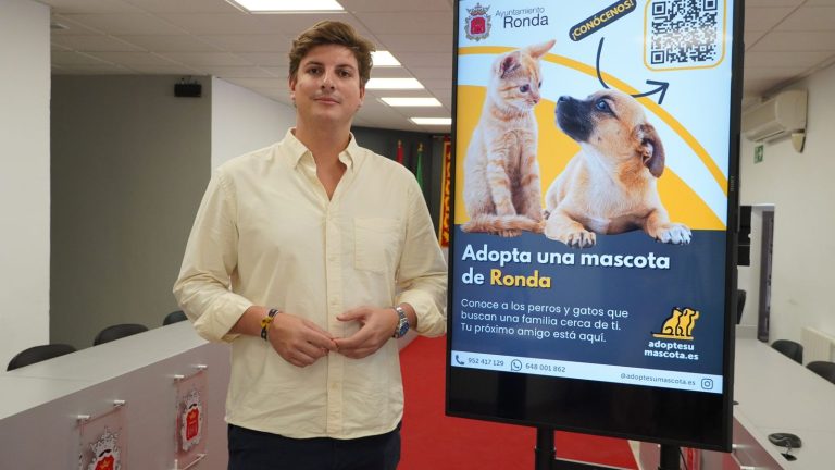 Presentación de la campaña municipal de adopción responsable de mascotas de Ronda